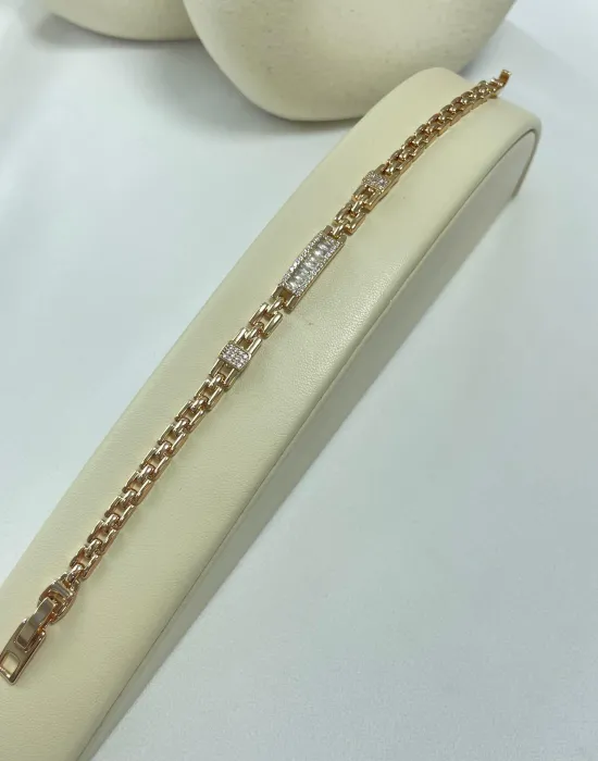 Pulseira dourada e prata quadrada com zircônia